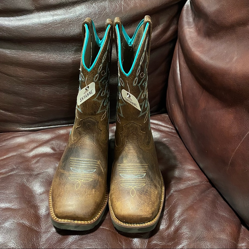 Shyanne NWOB size 7 B. Brand new. Never worn. #PregnancyMadeMyFeetFat